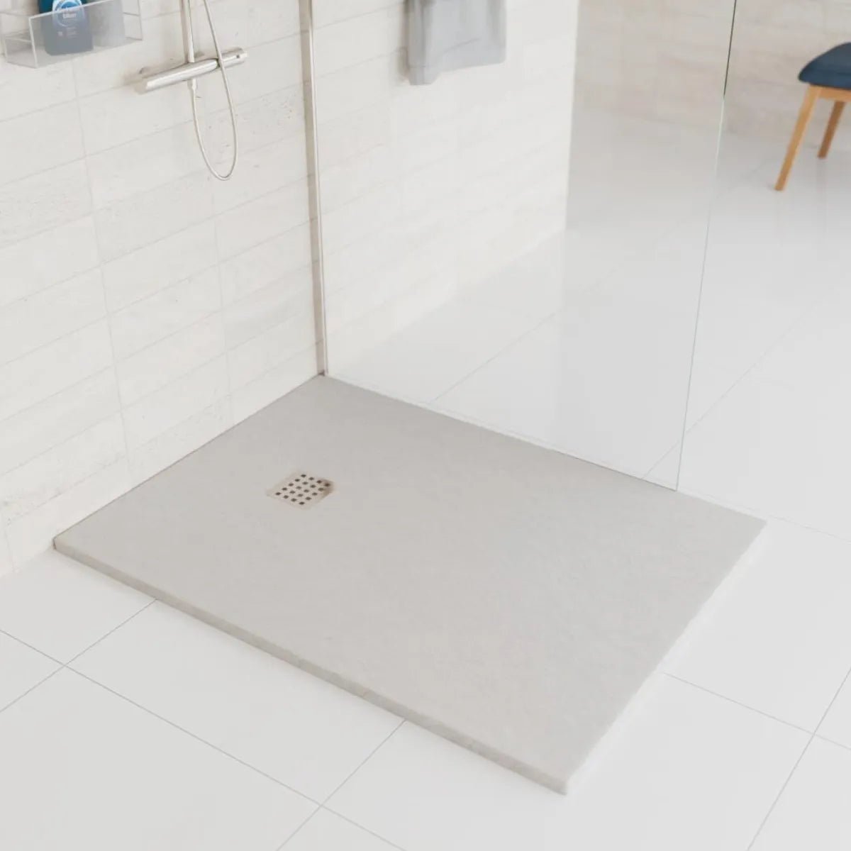 Plato de ducha gris de resina Esencial - Thebath