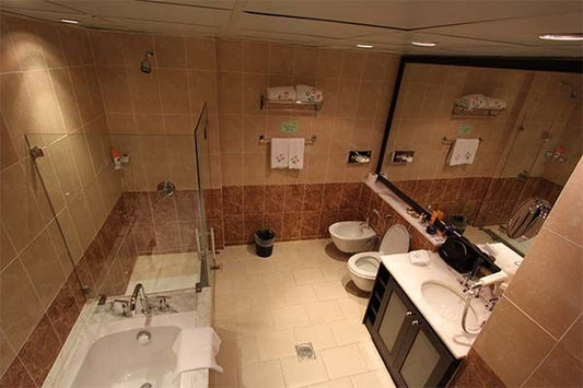 Qué muebles y artículos debo tener en el baño para mantener el orden