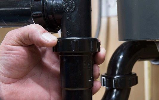 ¿Cómo cambiar el desagüe del lavabo? - Thebath