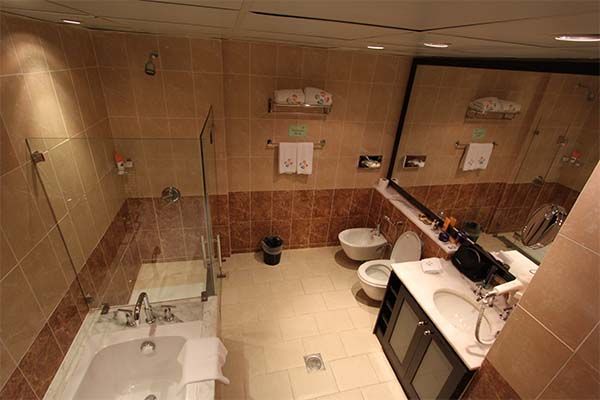 Qué muebles y artículos debo tener en el baño para mantener el orden - Thebath