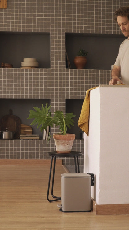 Poubelle design Essentials